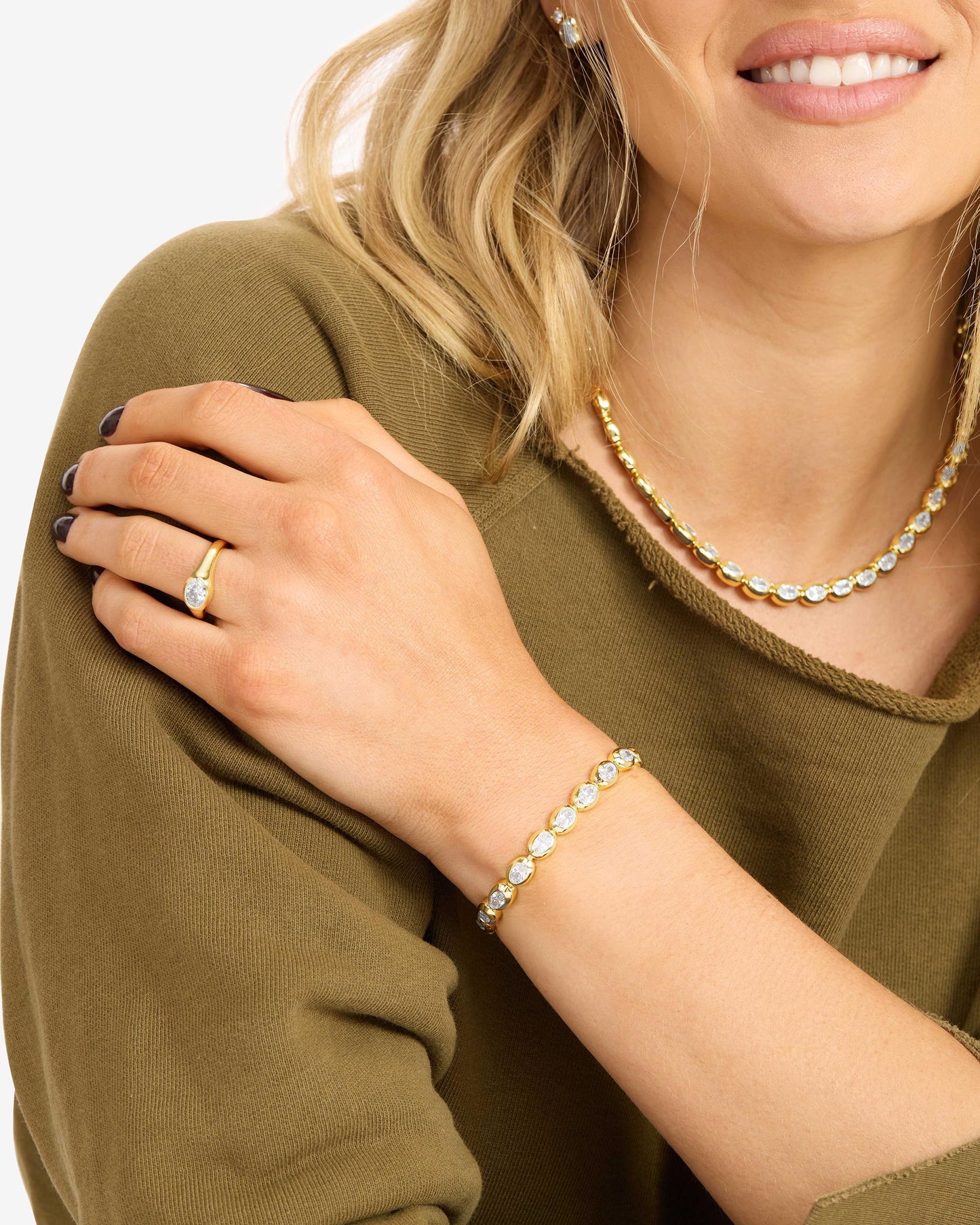She's a Boss Tennis Bracelet 4mm - Gold|White Diamondettes