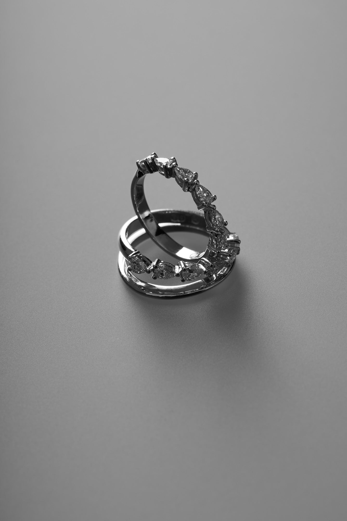 Pear Diamond Ring | 18K White Gold