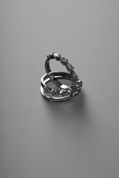Pear Diamond Ring | 18K White Gold