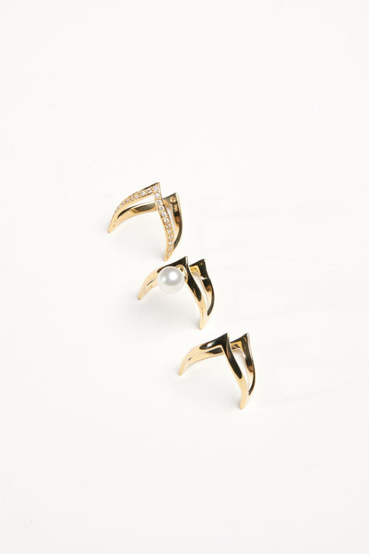 En Pointe Diamond Ring | Yellow Gold