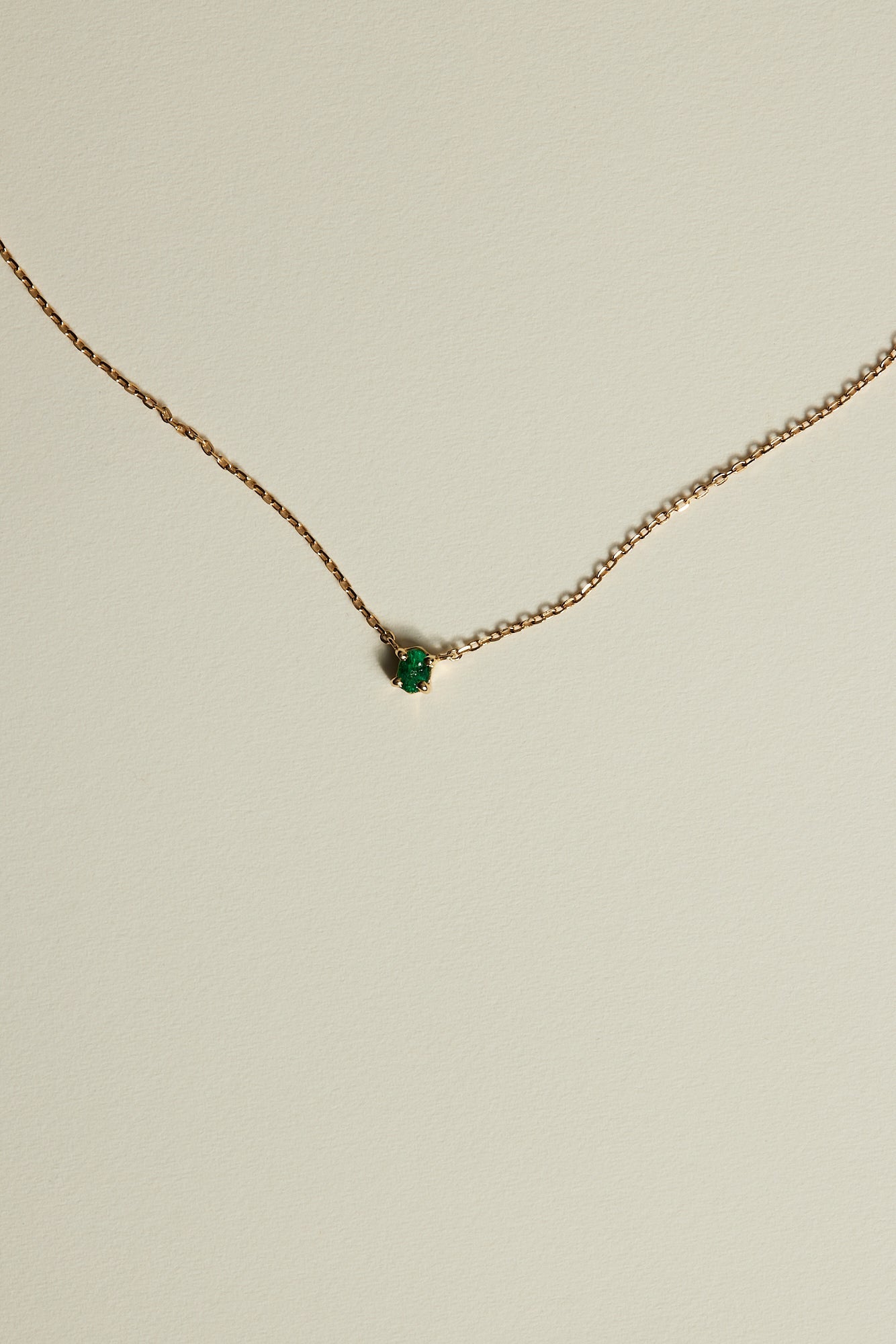Oval Emerald Necklace | 18K Gold
