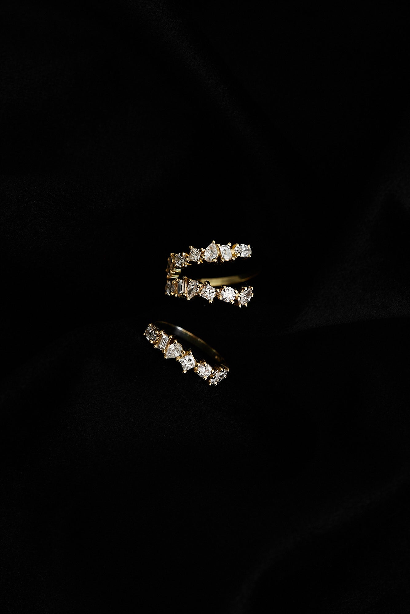 Scattered Diamond Ring | 18K Yellow Gold