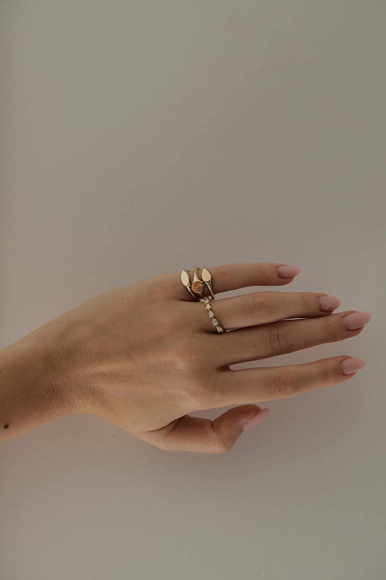 Mini Pear Signet Ring | Yellow Gold