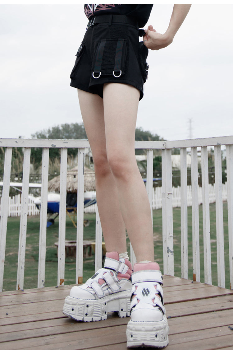 Black Clasp Belt Multi-Level Pocket Pit Ribbon Decoration High Waist Women's Punk Shorts