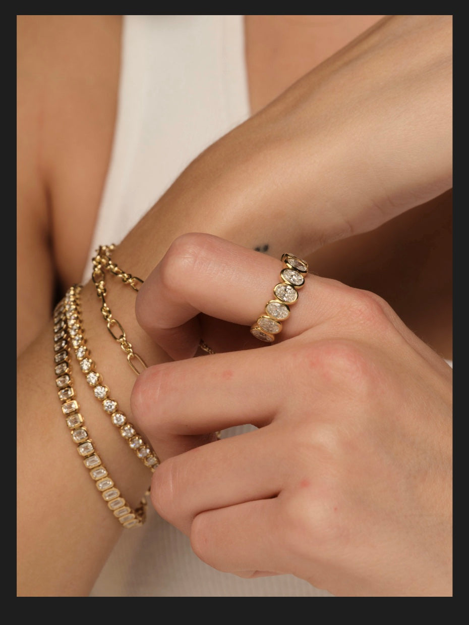 Oval Bezel Diamond Half Band | Gold