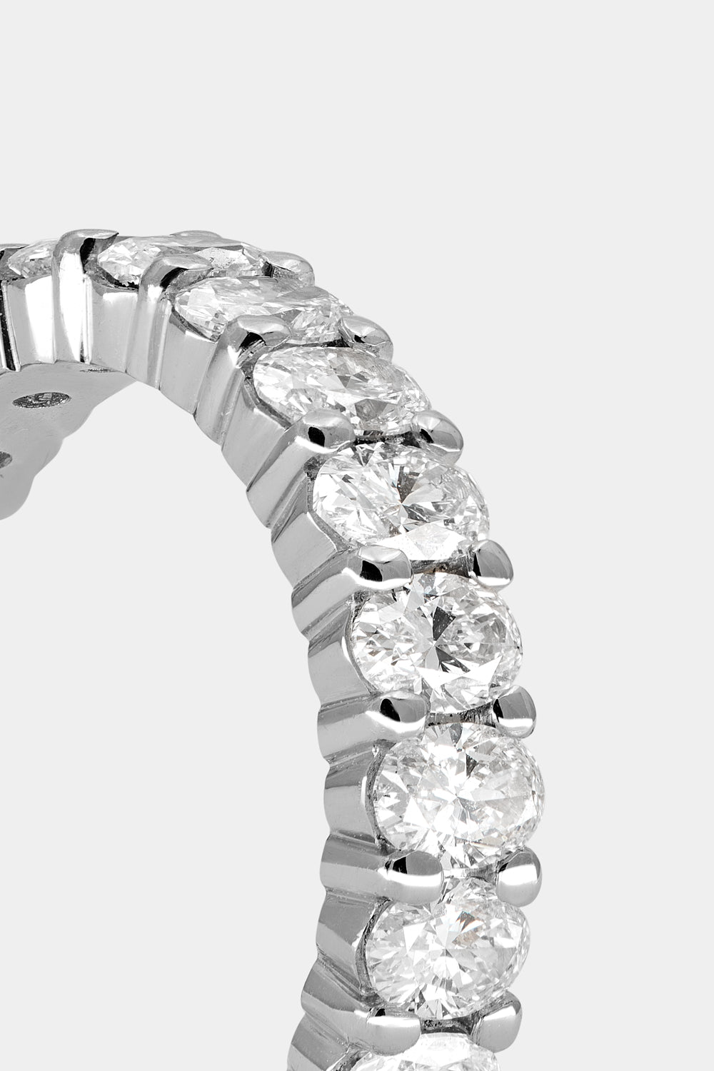 Oval Diamond Eternity Ring | 18K Gold