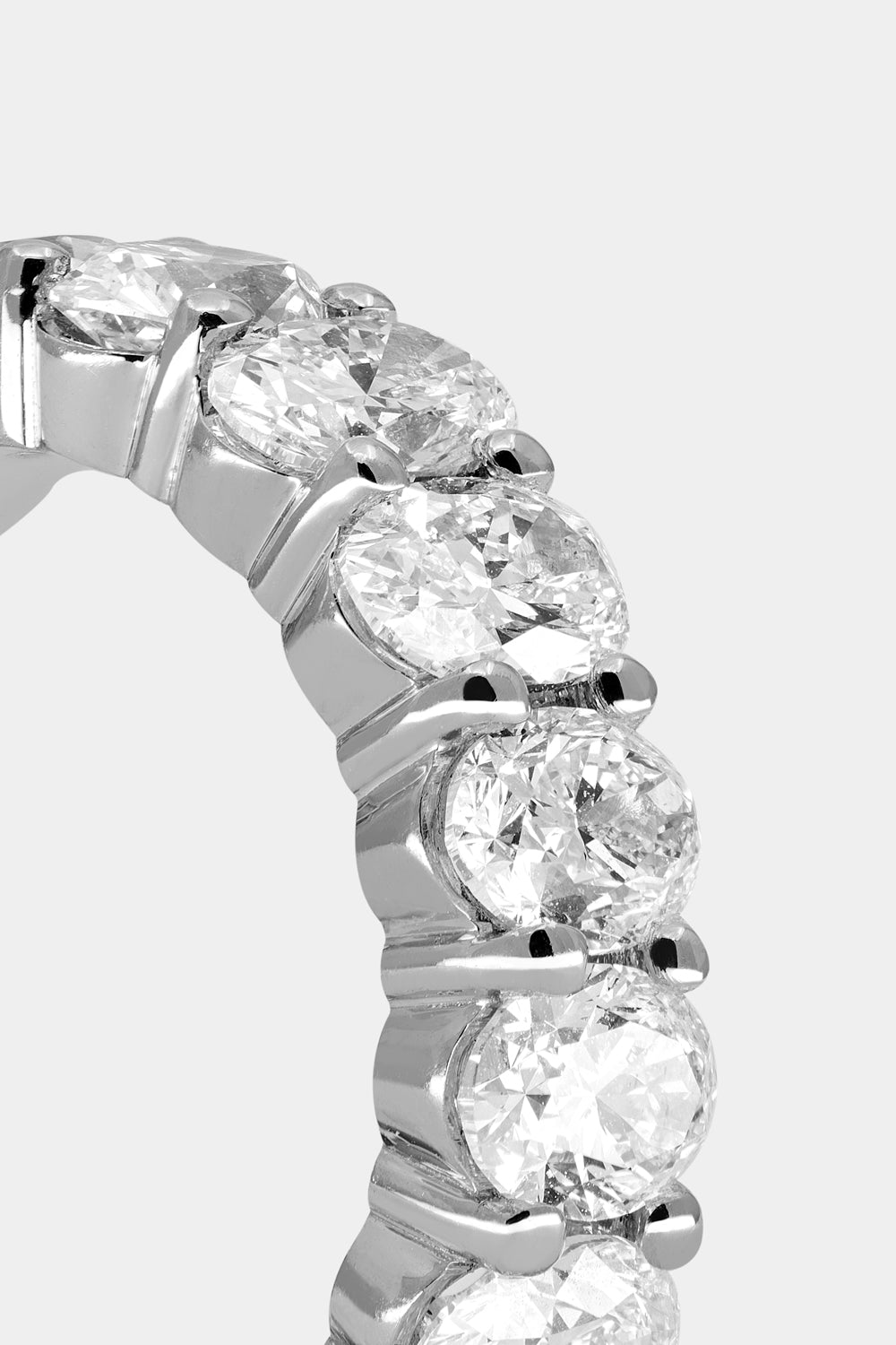 Oval Diamond Eternity Ring | 18K Gold