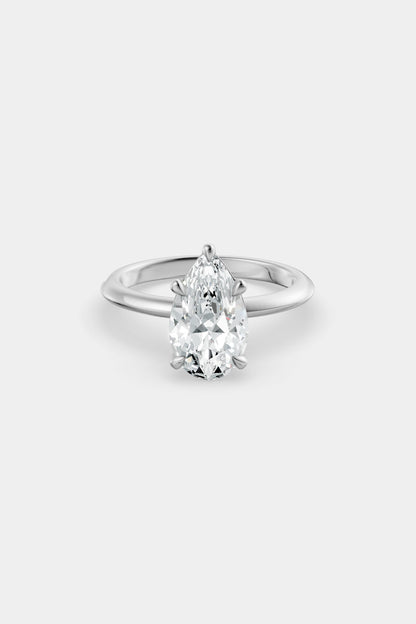 Diamond Solitaire Ring | Gwen Band