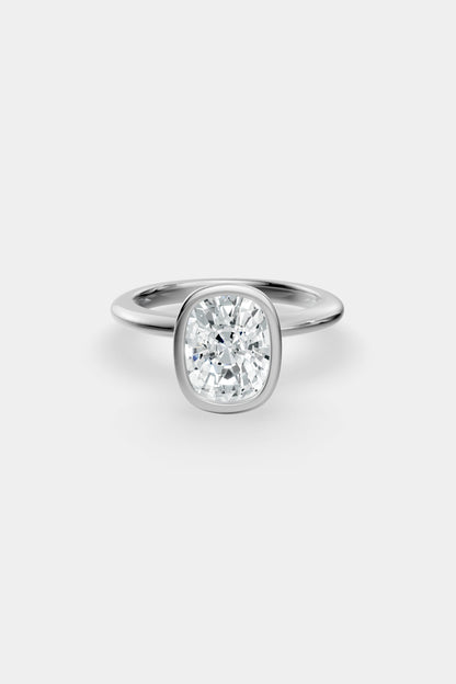 Diamond Bezel Solitaire Ring | Gwen Band