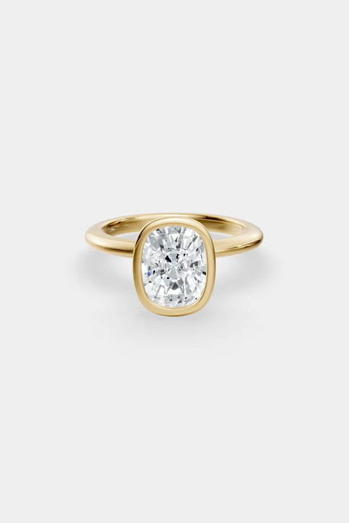 Diamond Bezel Solitaire Ring | Gwen Band