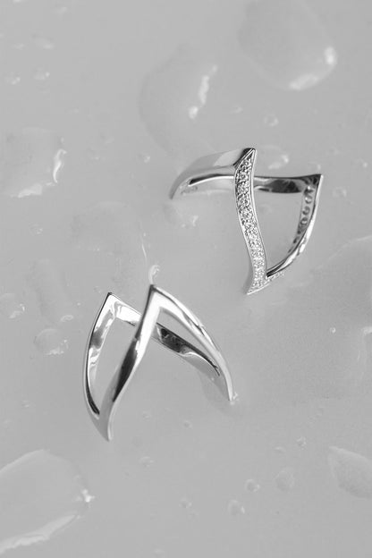 En Pointe Diamond Ring | White Gold