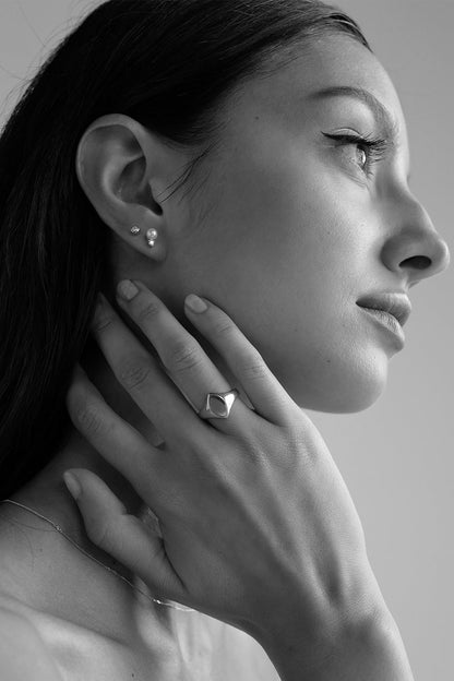 Marquise Signet Ring | White Gold