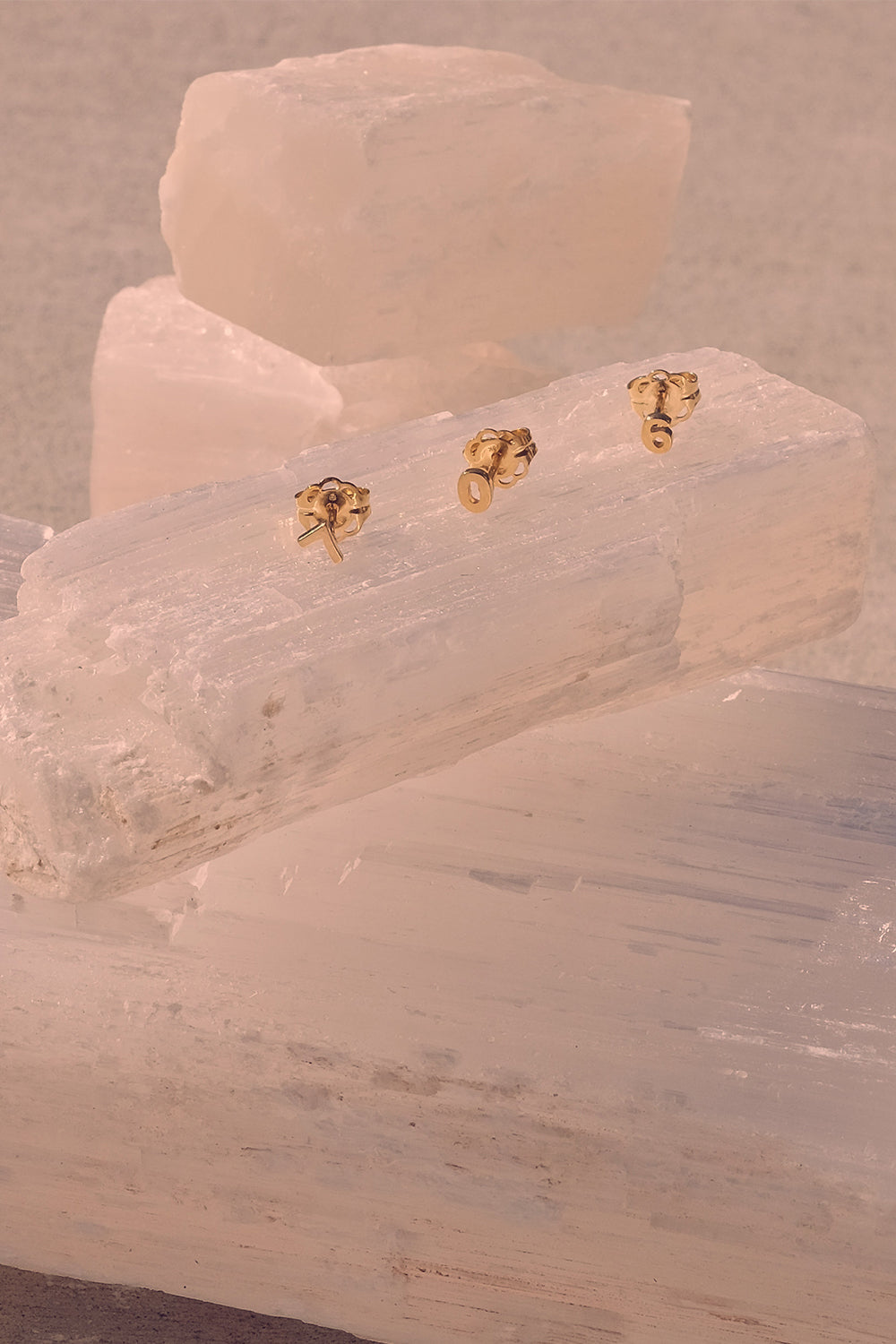 Number Stud | 9K Yellow Gold
