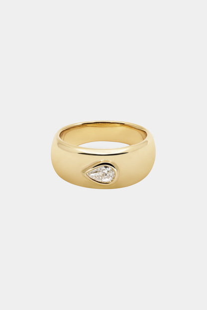 Pear Diamond Bezel Blob Ring | 18K Yellow Gold