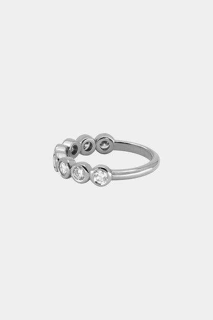 Round Diamond Bezel Band | 18K White Gold