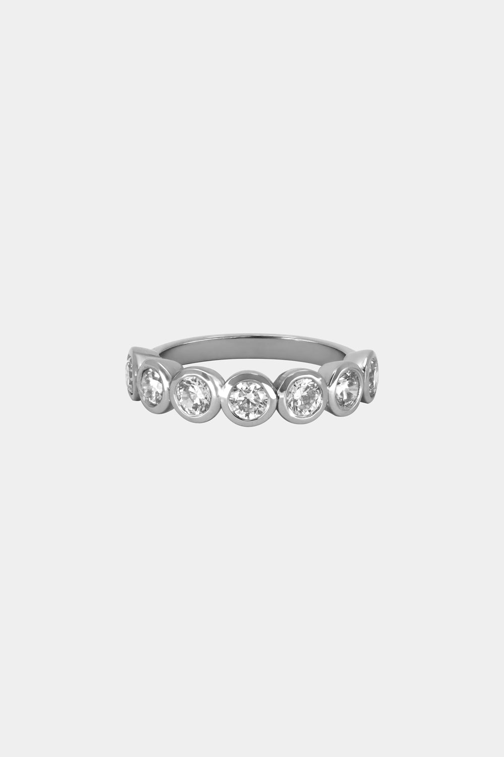 Round Diamond Bezel Band | 18K White Gold