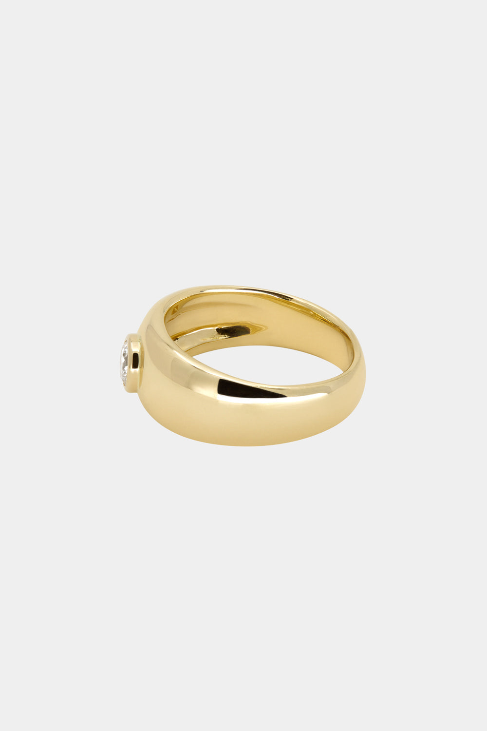 Round Diamond Bezel Blob Ring | 18K Yellow Gold