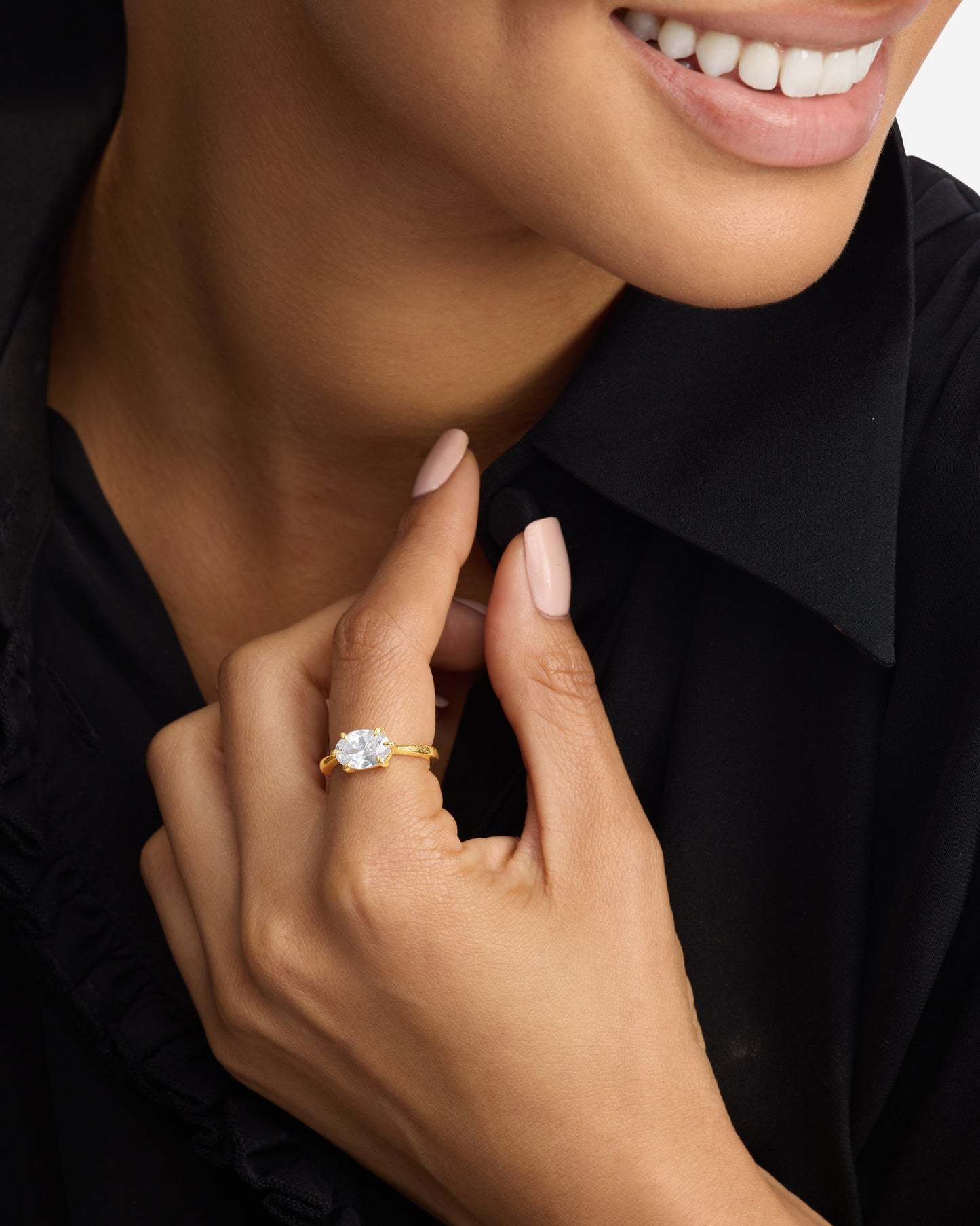 She's on Point Ring - Gold|White Diamondettes
