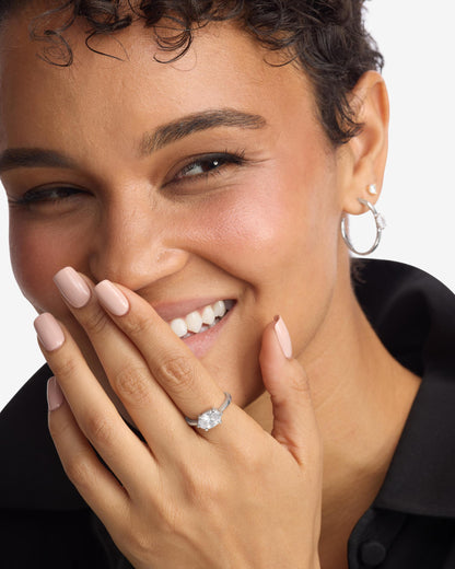 She's on Point Ring - Silver|White Diamondettes