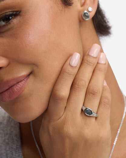 She's a Boss Signet Ring - Silver|Labradorite