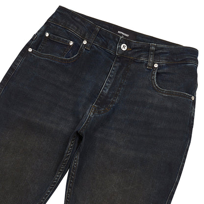 Essential Denim | Studio Blue