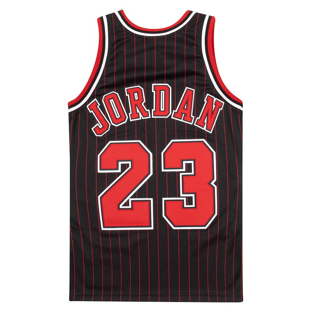 Michael Jordan 96/97 Auth Chi. Bulls Jersey | Pinstriped