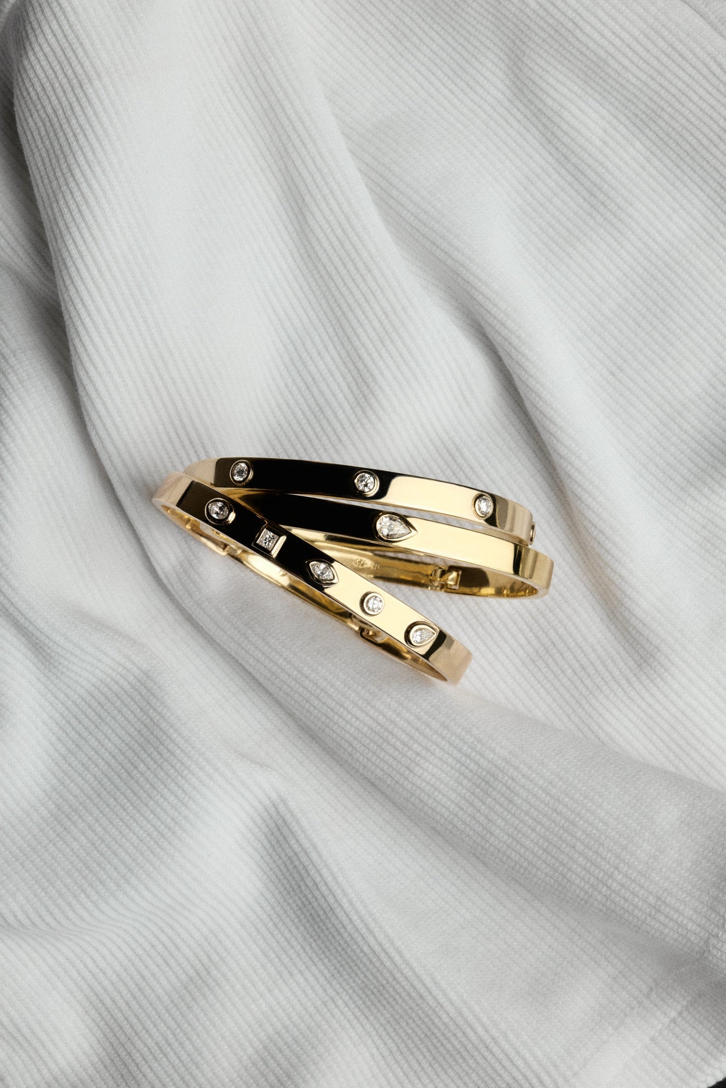 Diamond Tallows Bangle | White Gold