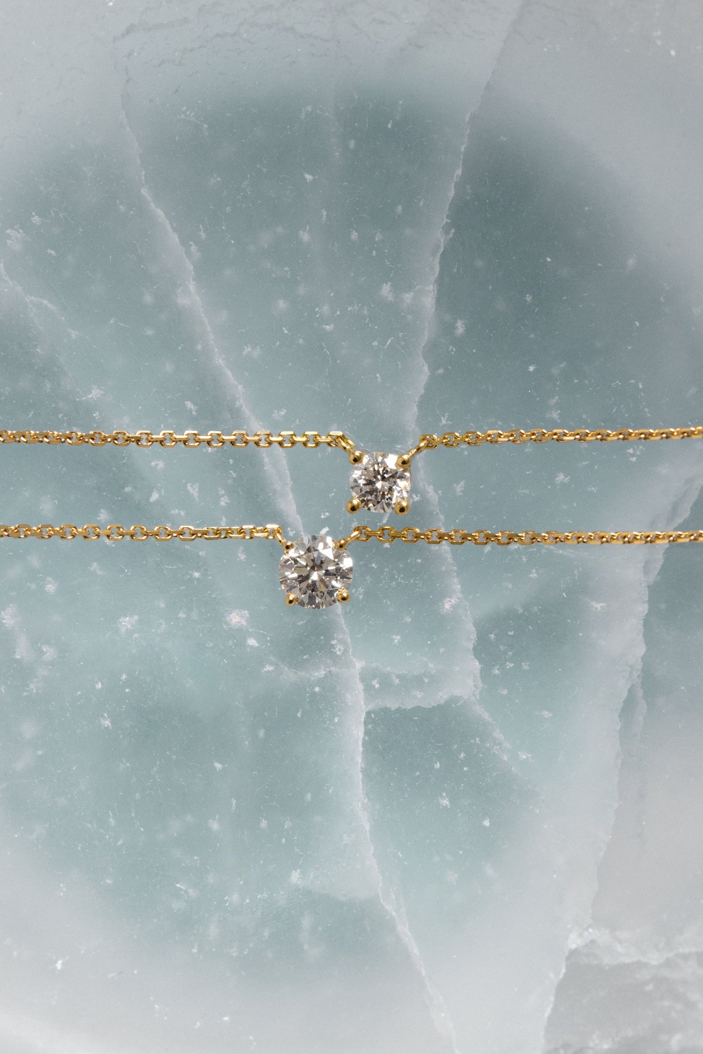 Round Diamond Necklace | 18K Gold