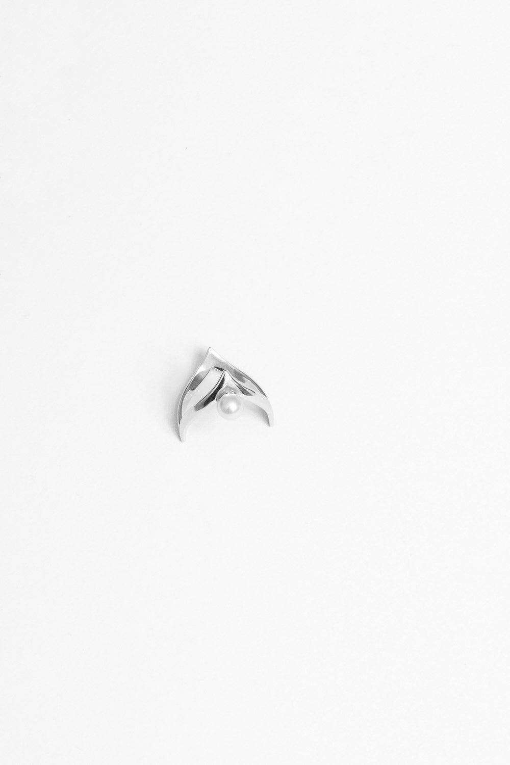 En Pointe Pearl Ring | Silver